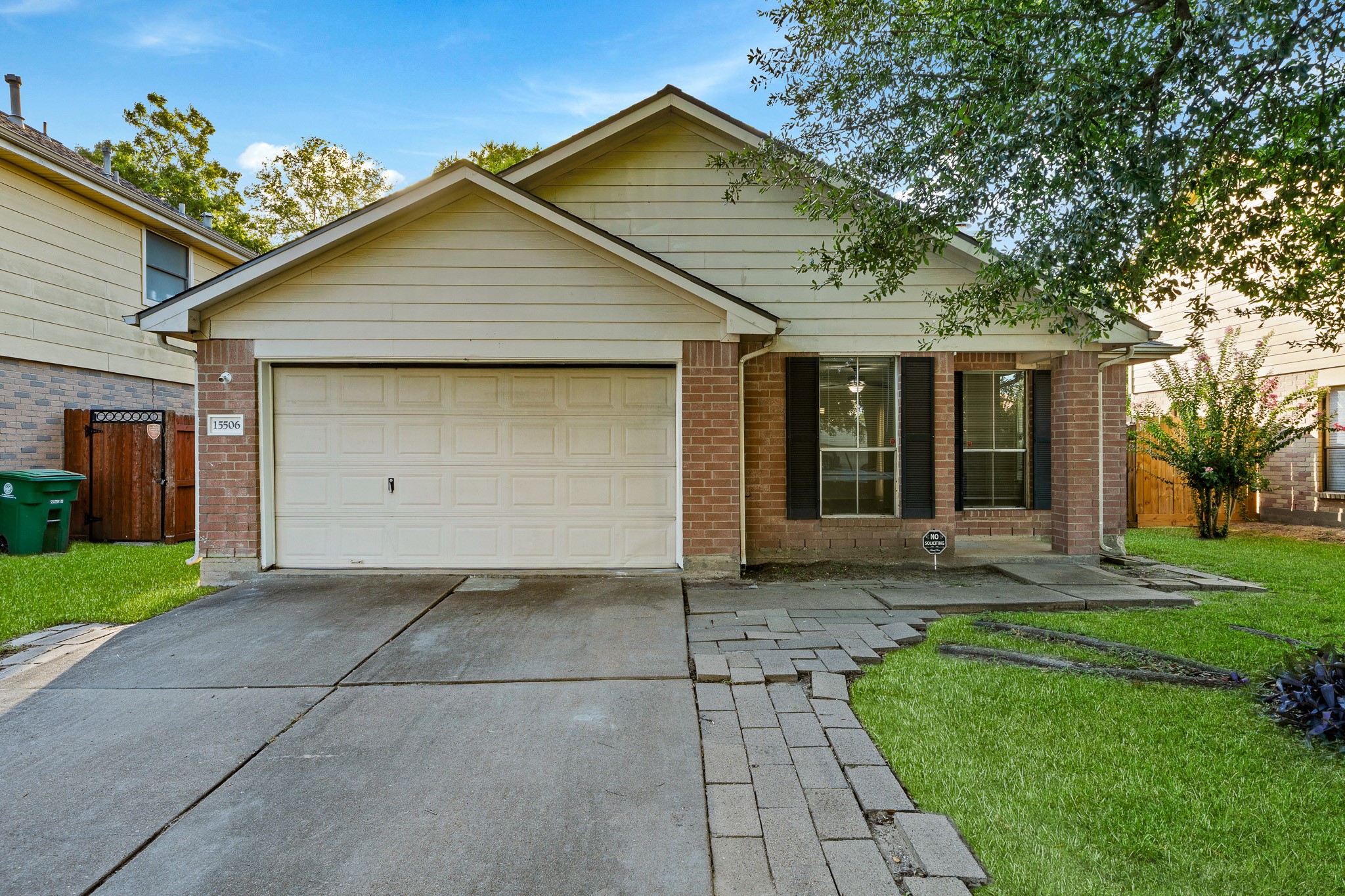 Listing photo 1