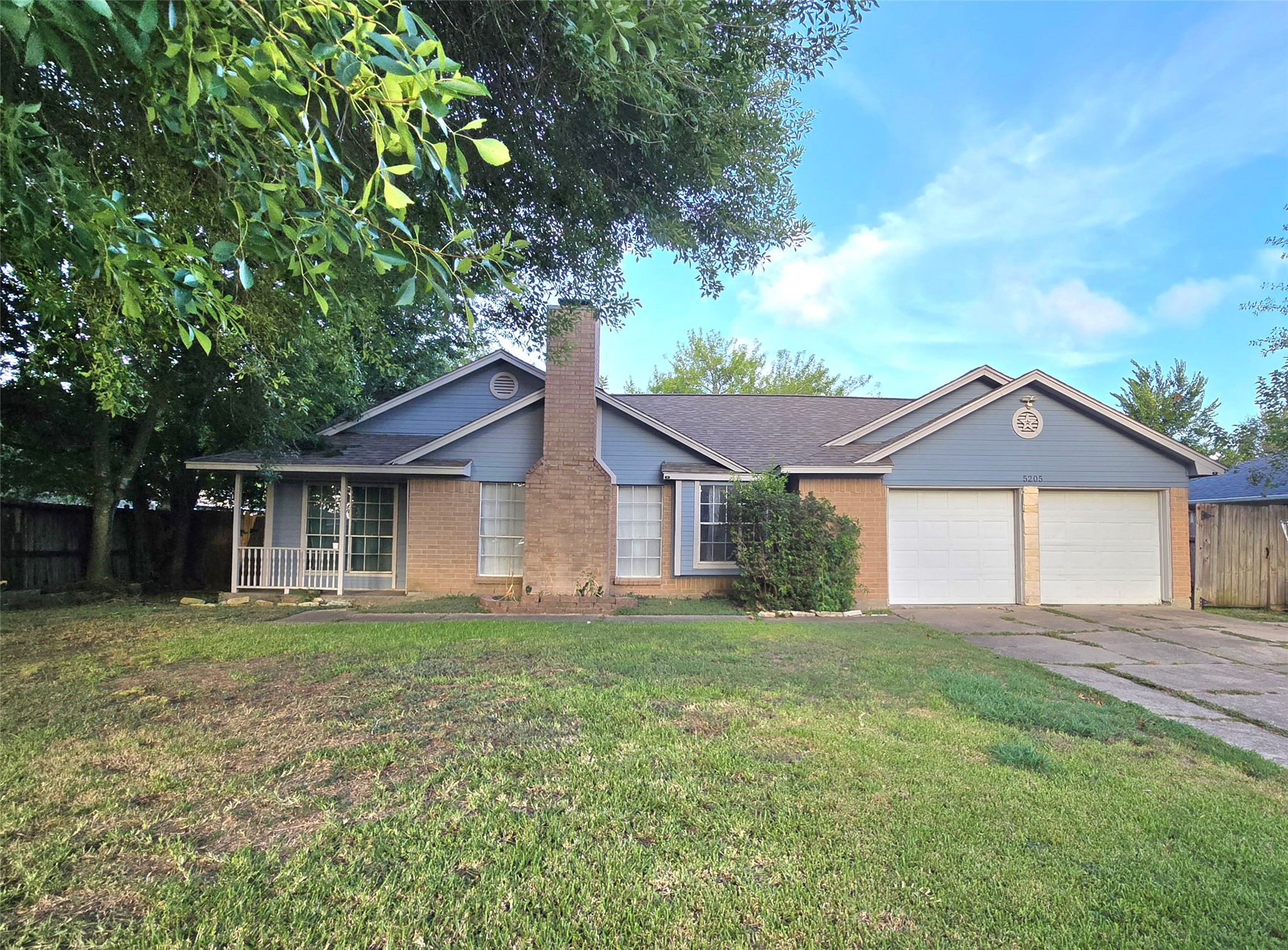 Listing photo 1