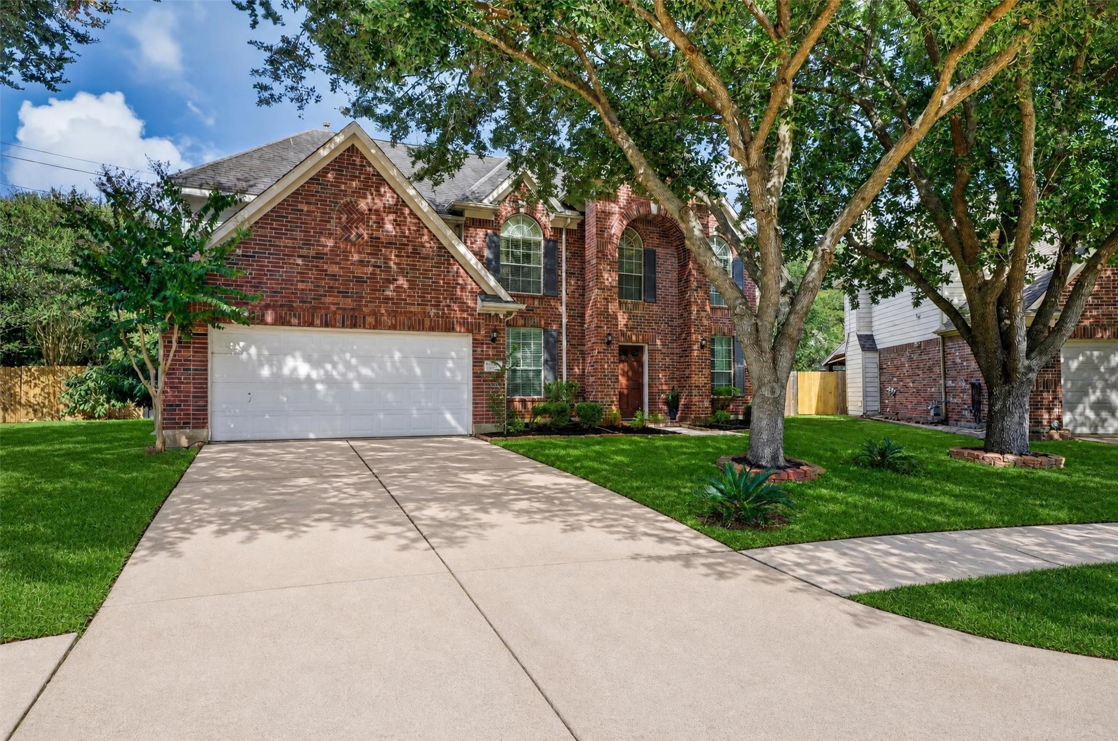 Listing photo 1