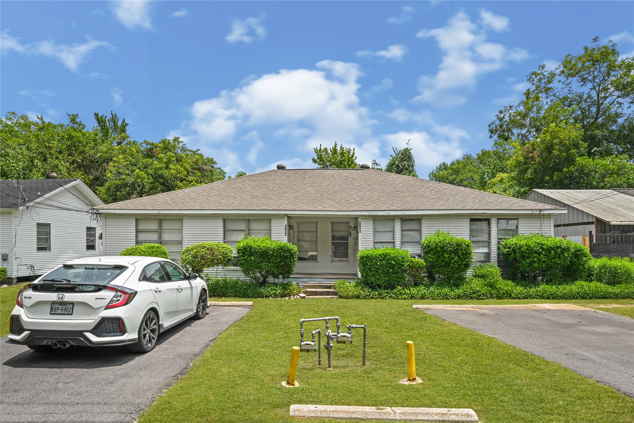 Listing photo 1