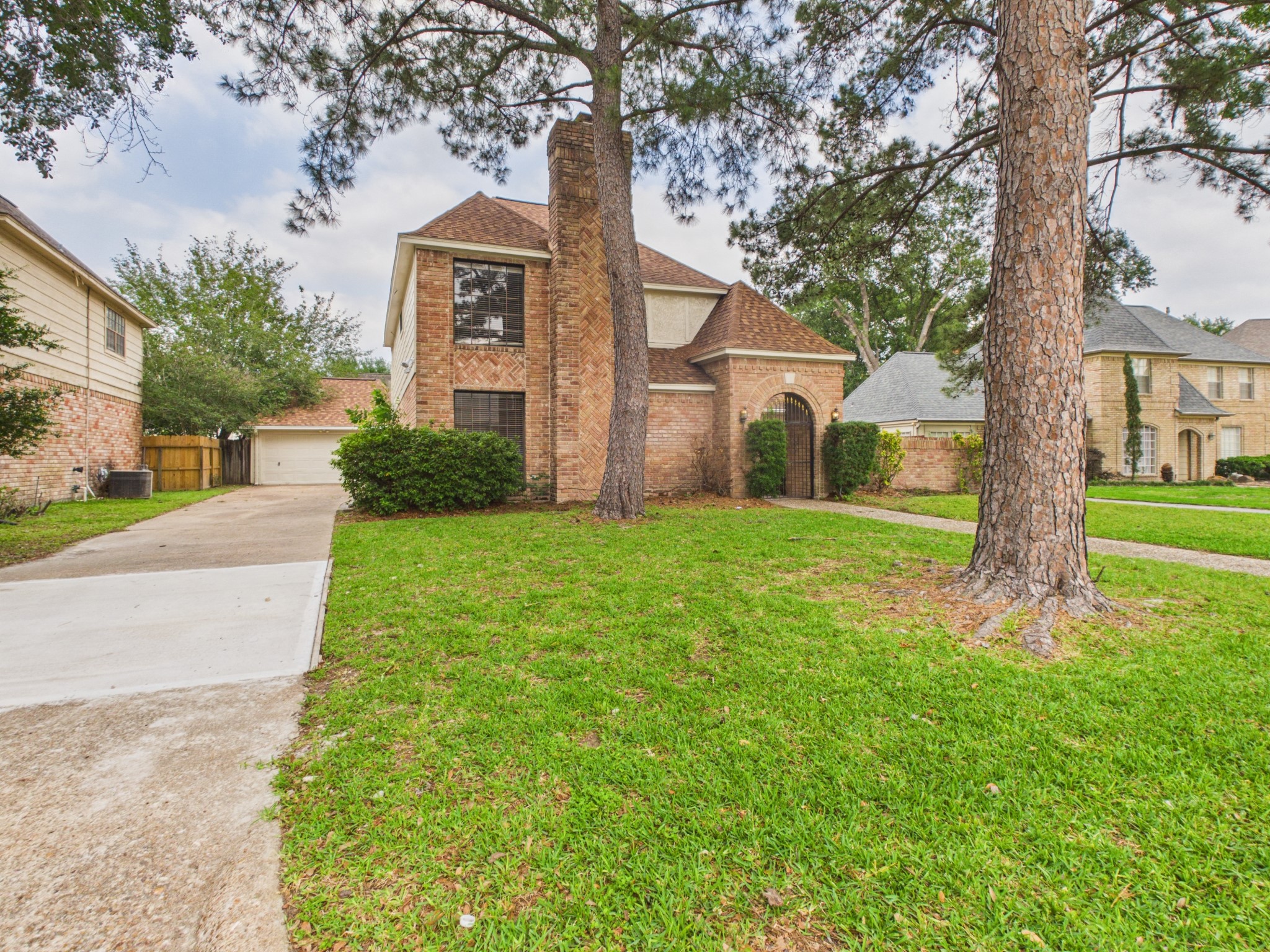 Listing photo 1