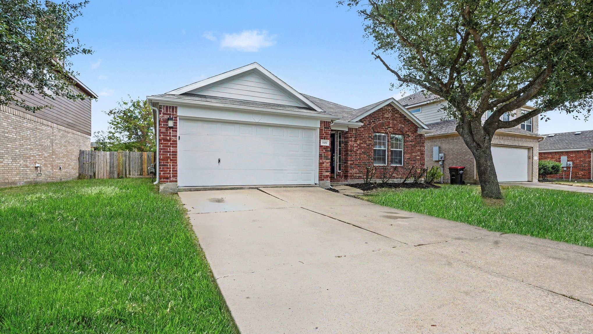 Listing photo 1