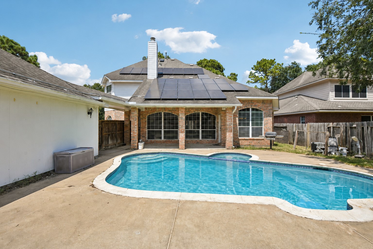 Listing photo 1