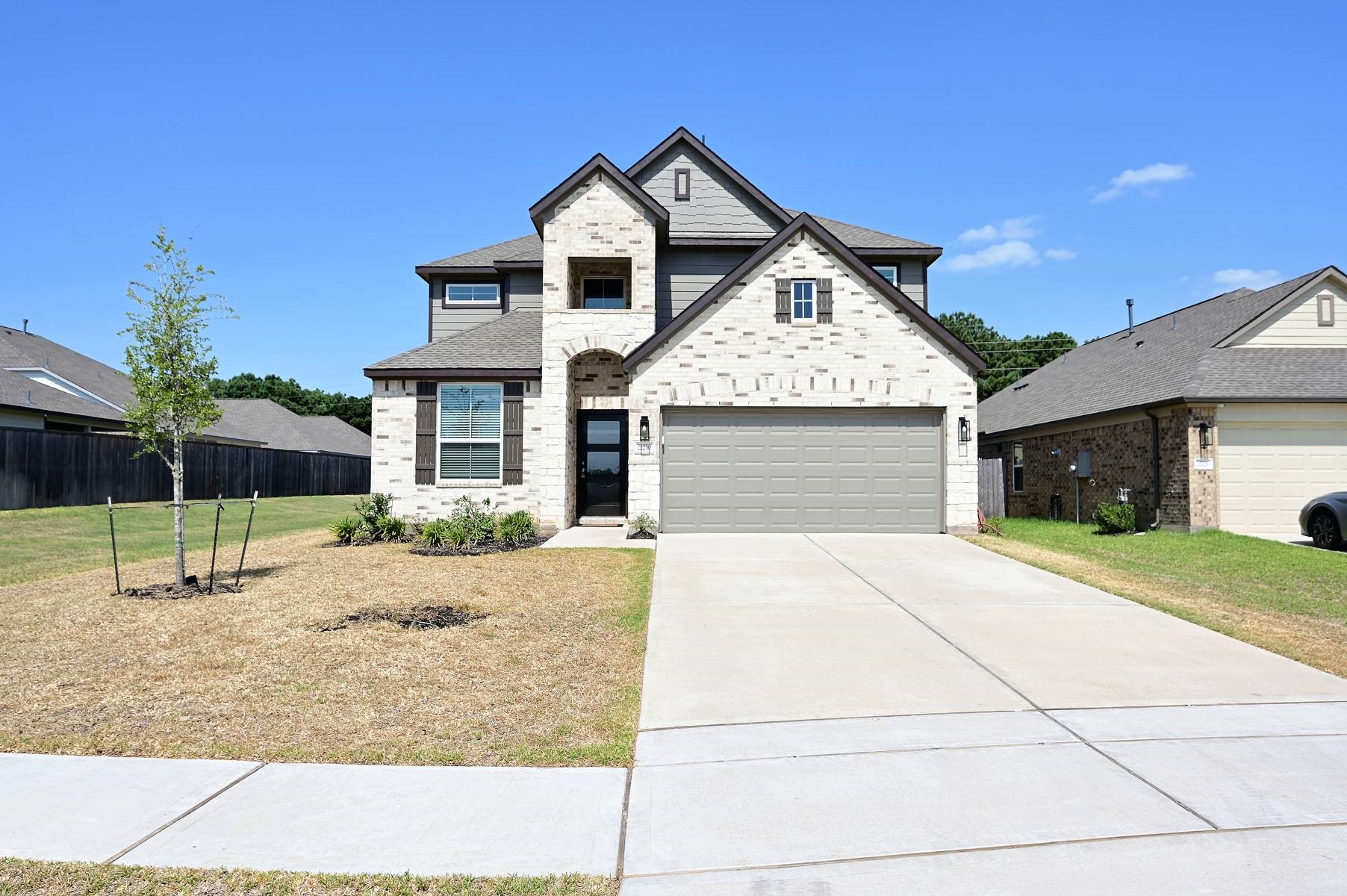 Listing photo 2