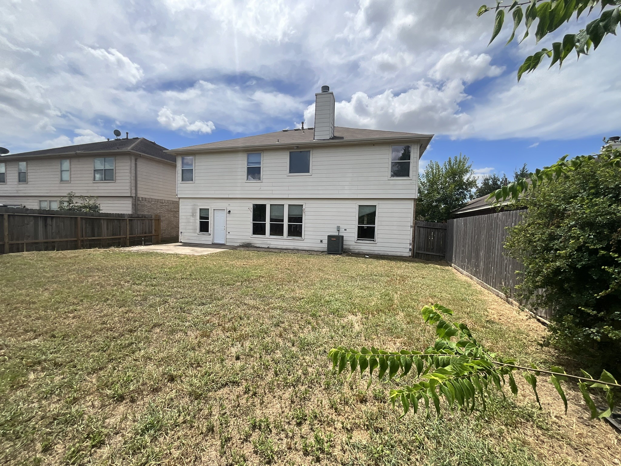 Listing photo 1