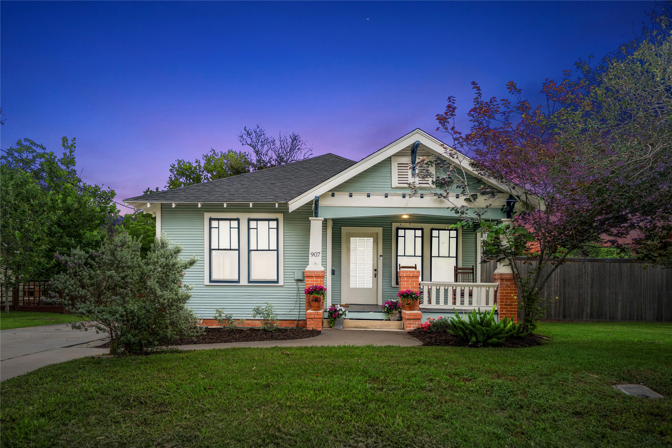 Listing photo 1