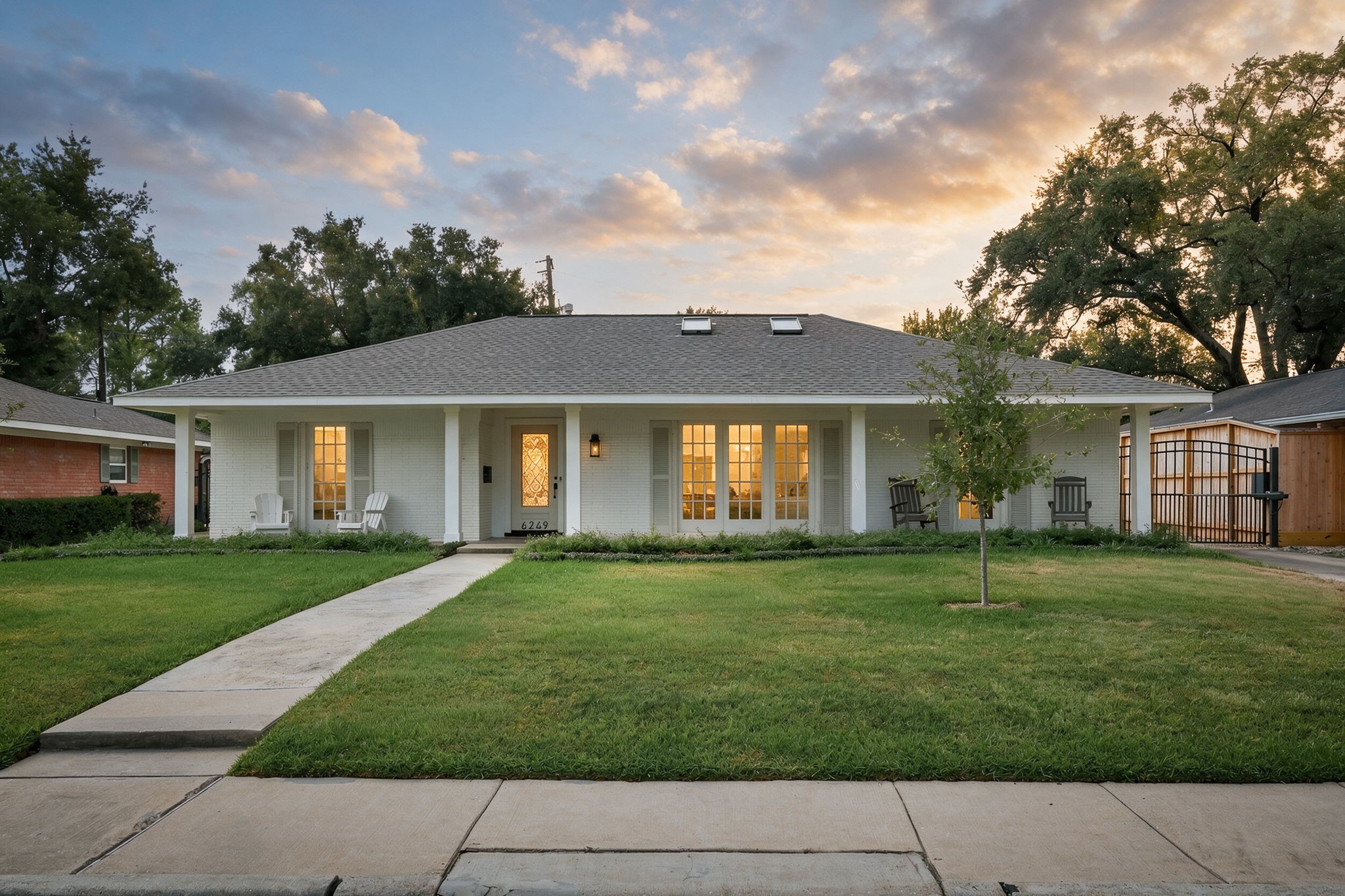 Listing photo 1