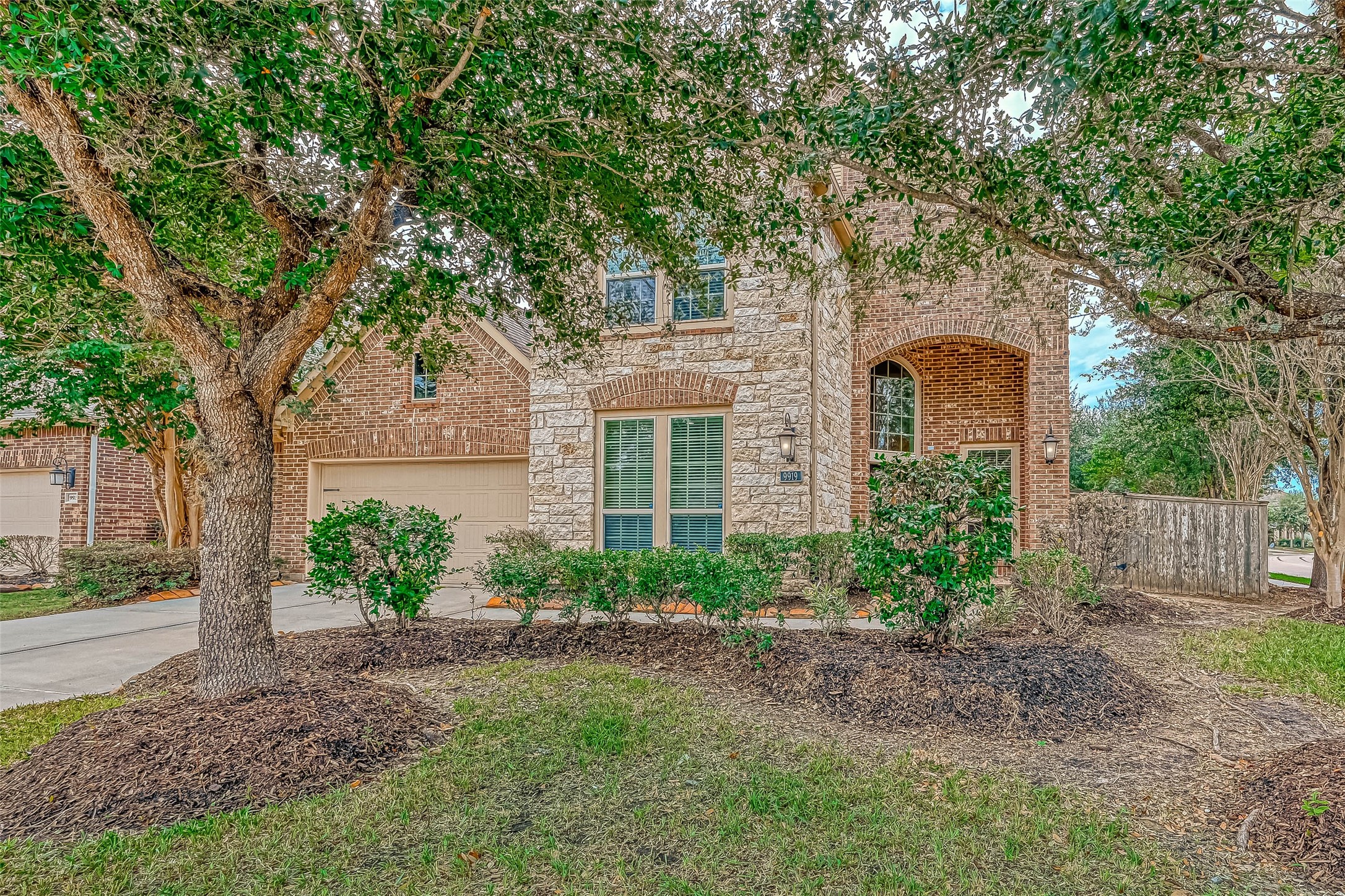 Listing photo 3