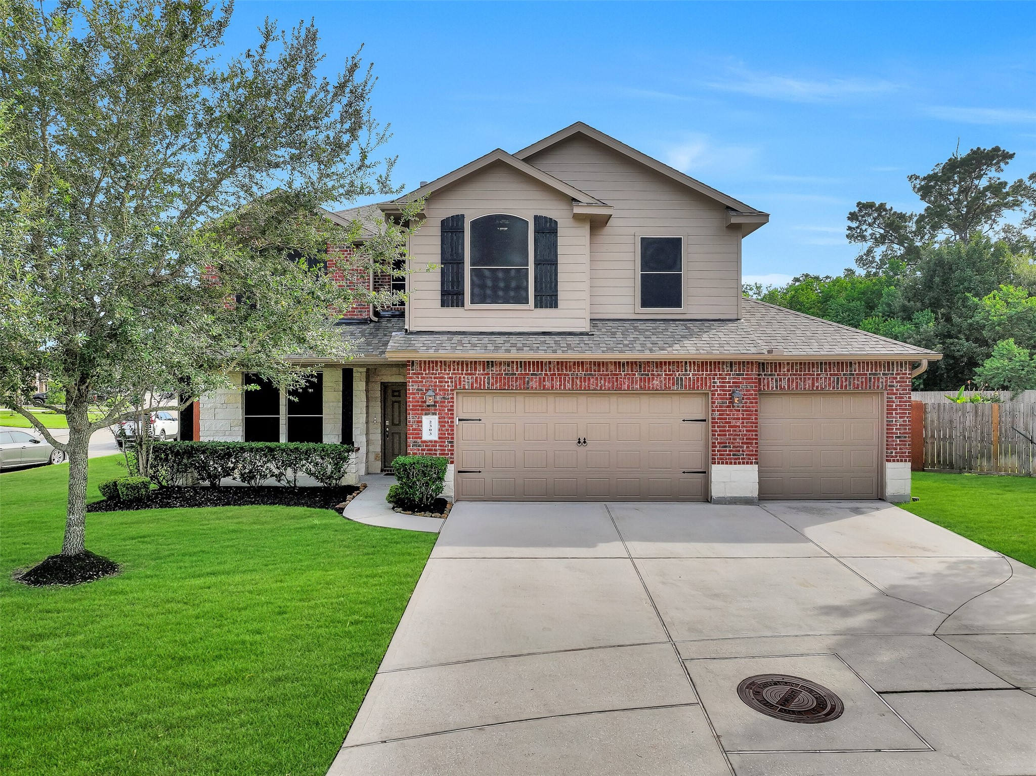 Listing photo 1