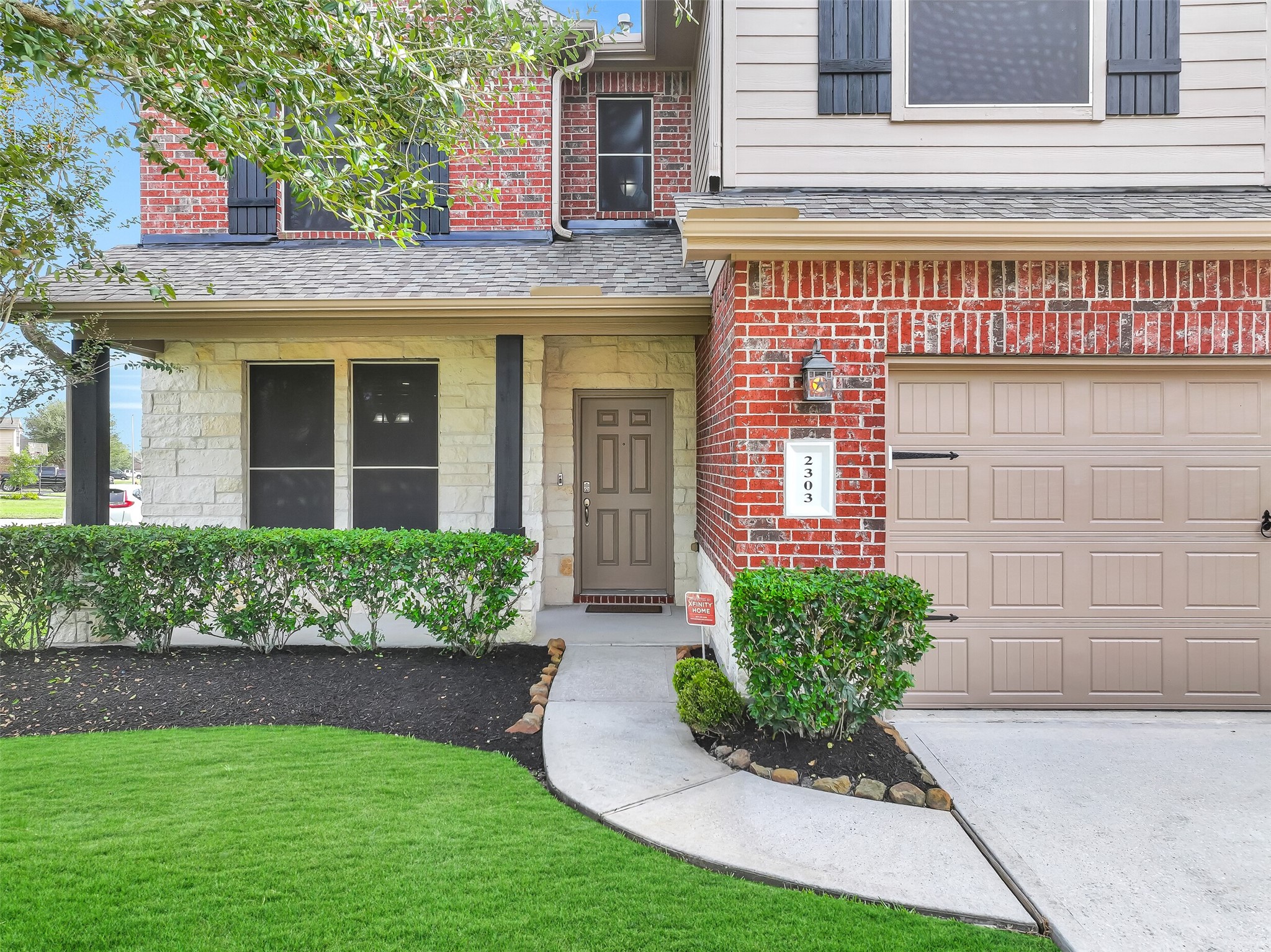 Listing photo 1