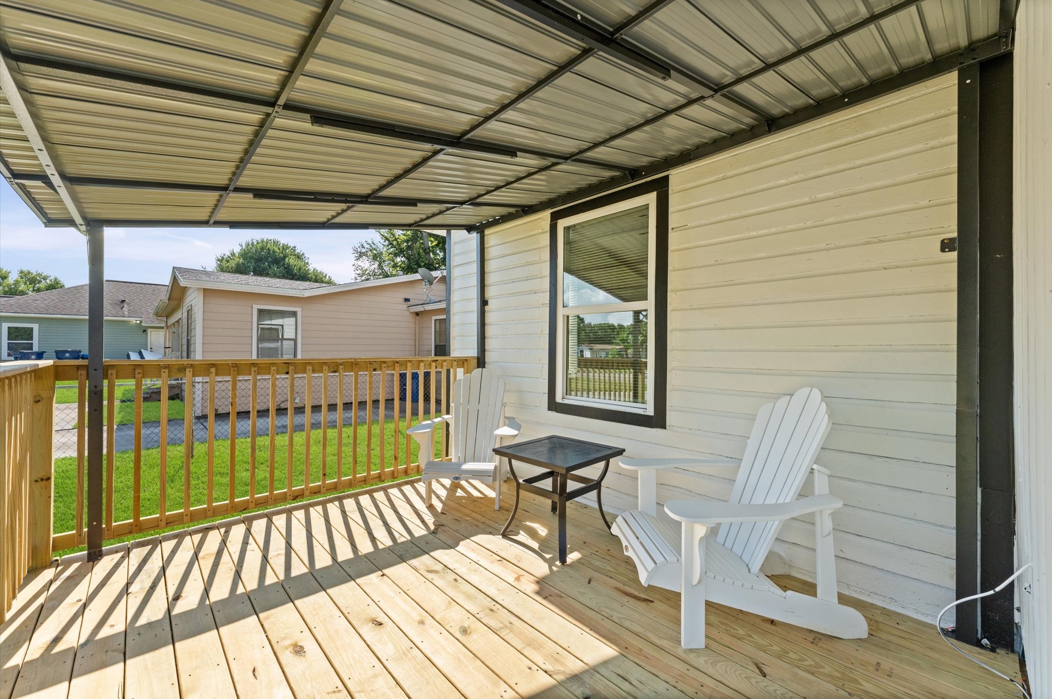 Listing photo 3