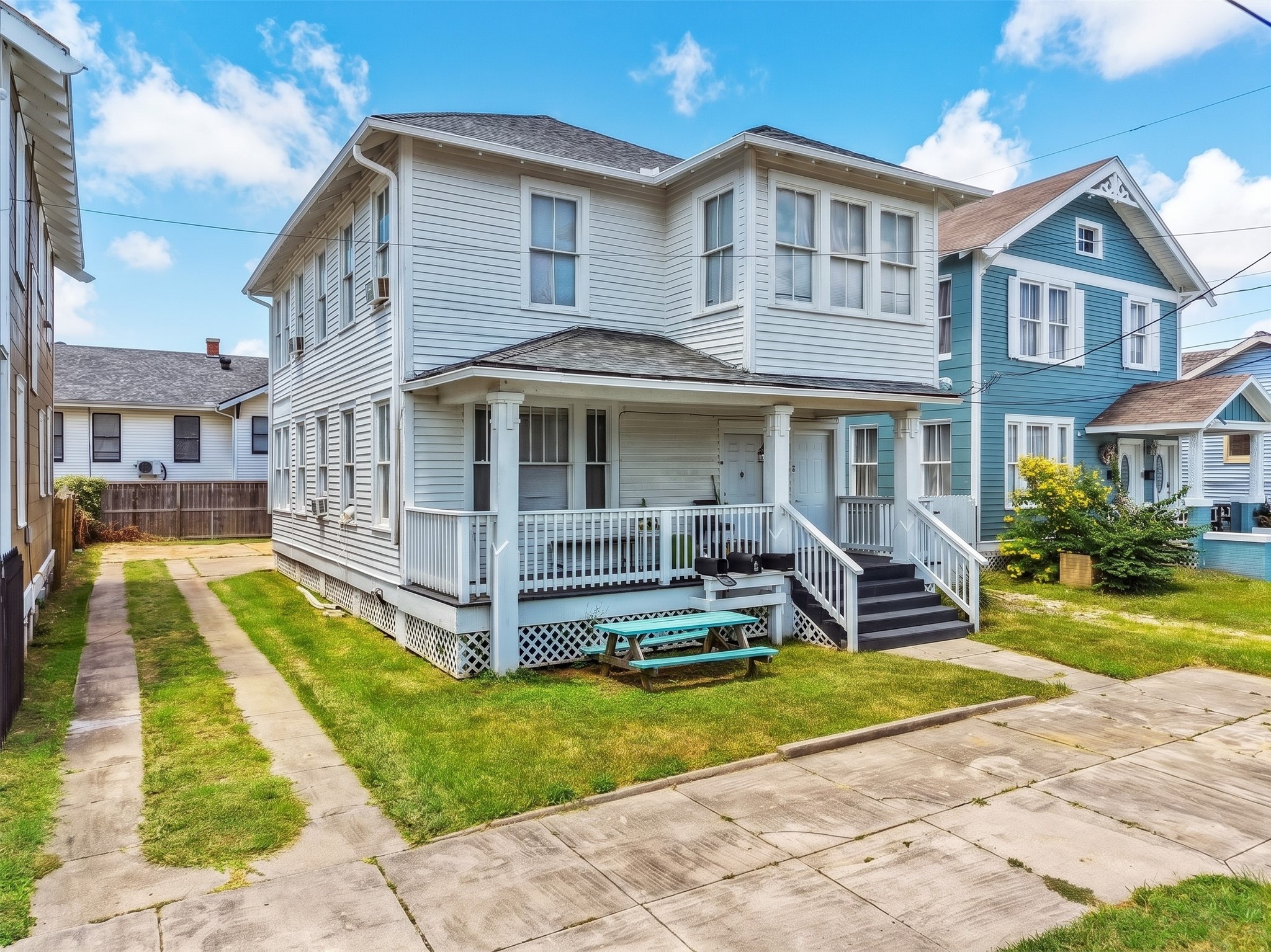 Listing photo 1