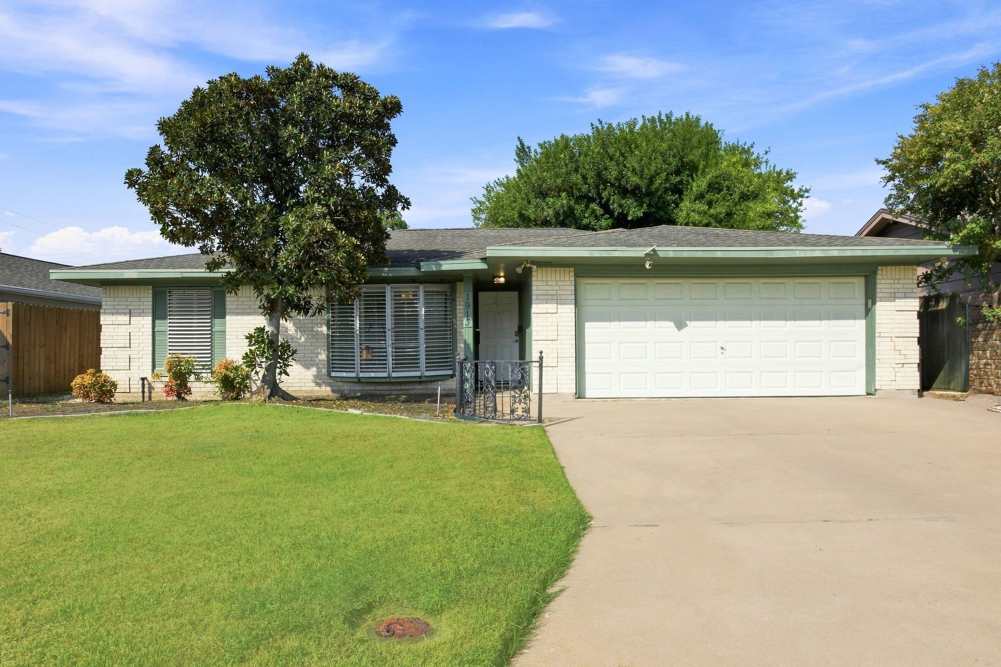 Listing photo 1