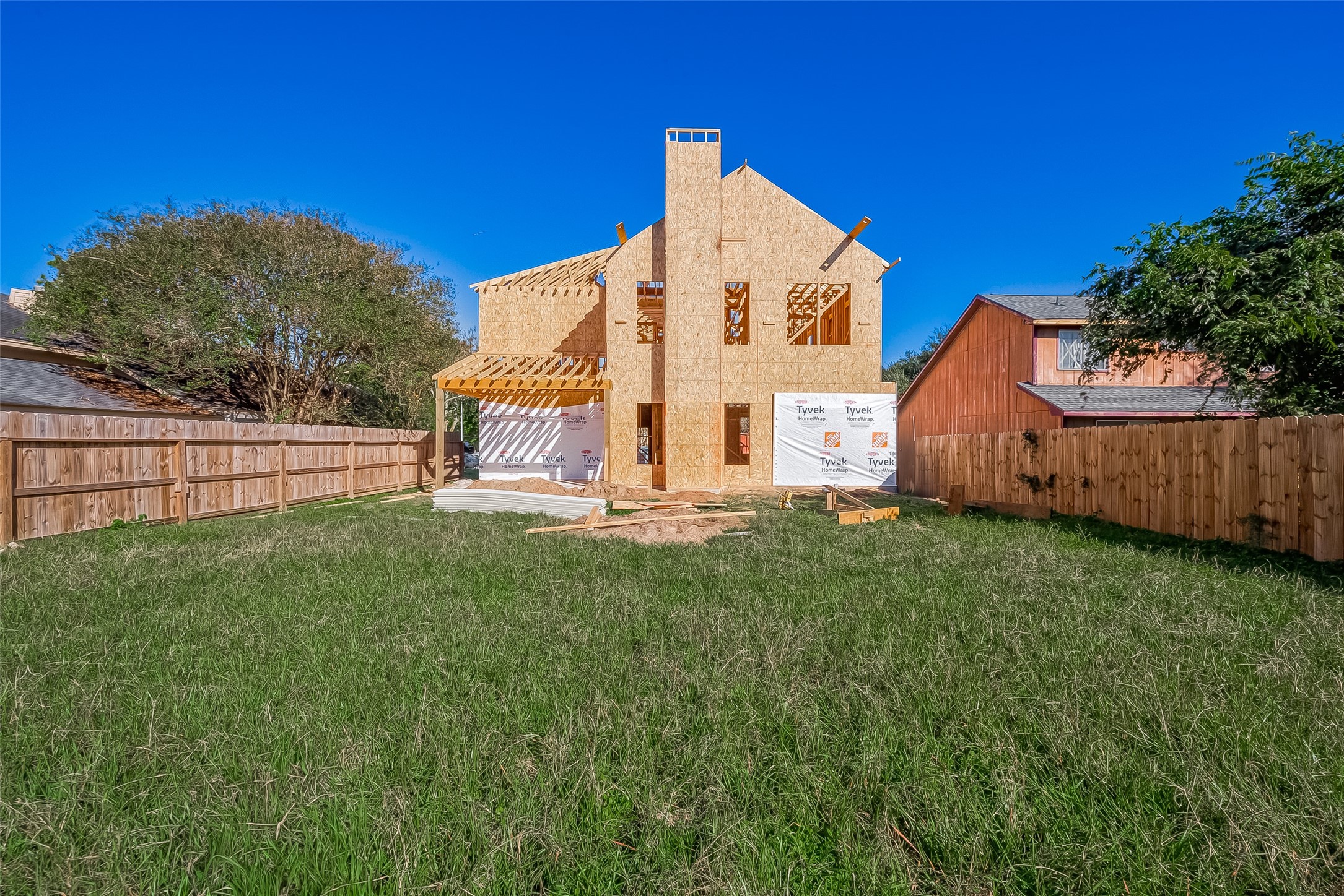 Listing photo 2