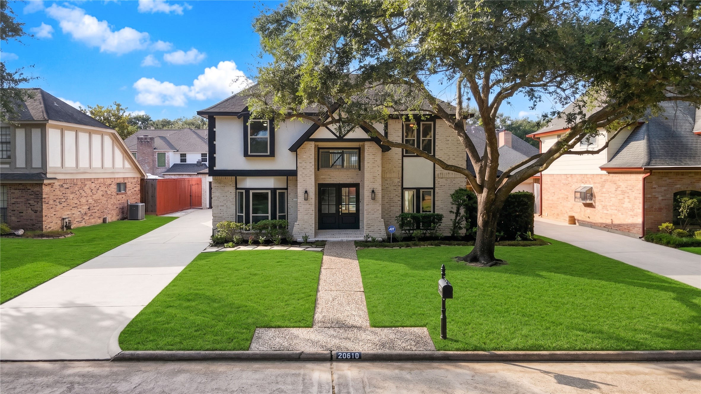 Listing photo 1