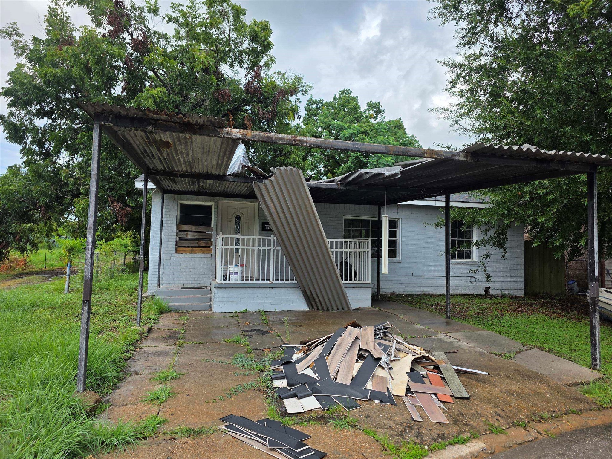 Listing photo 1