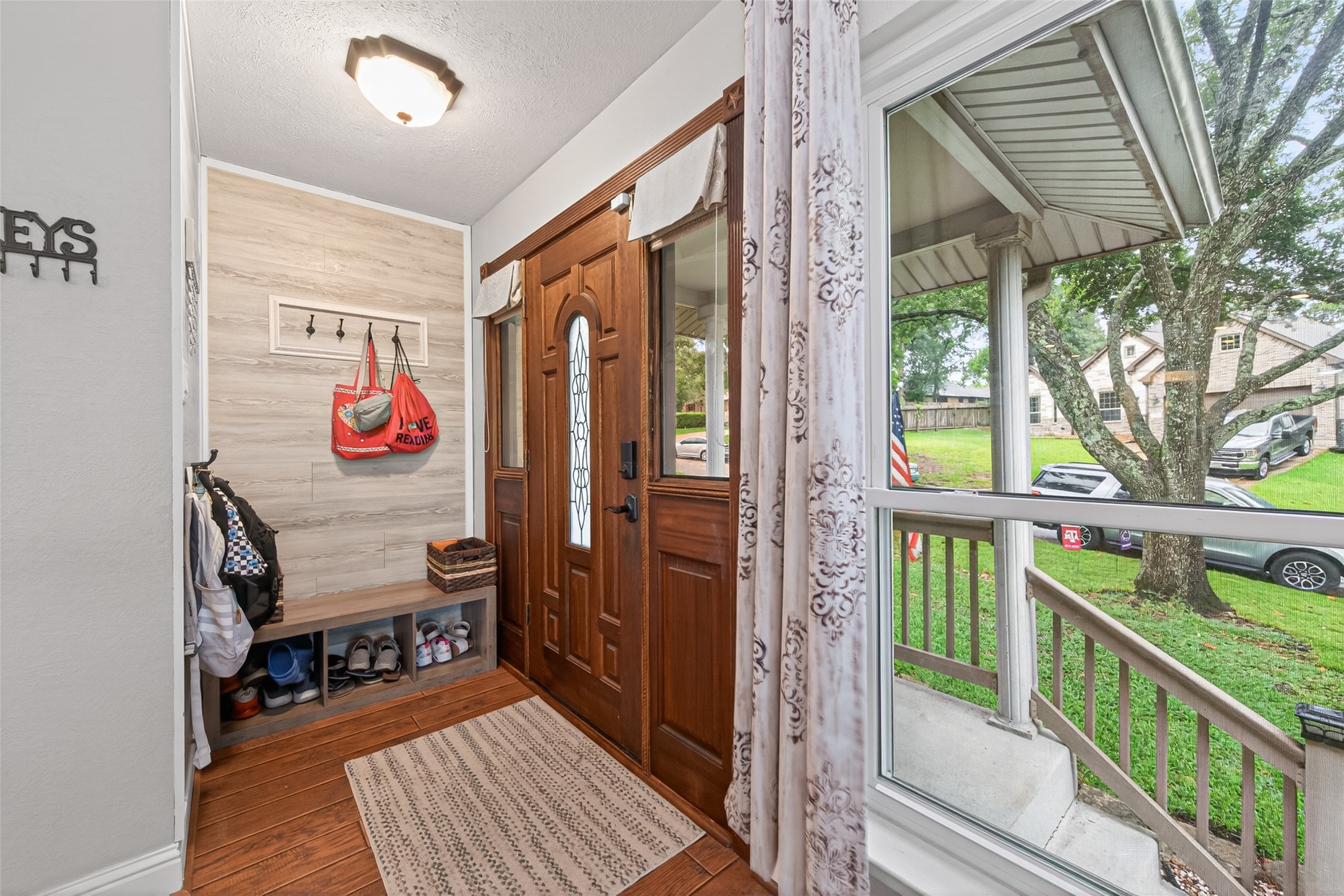 Listing photo 4