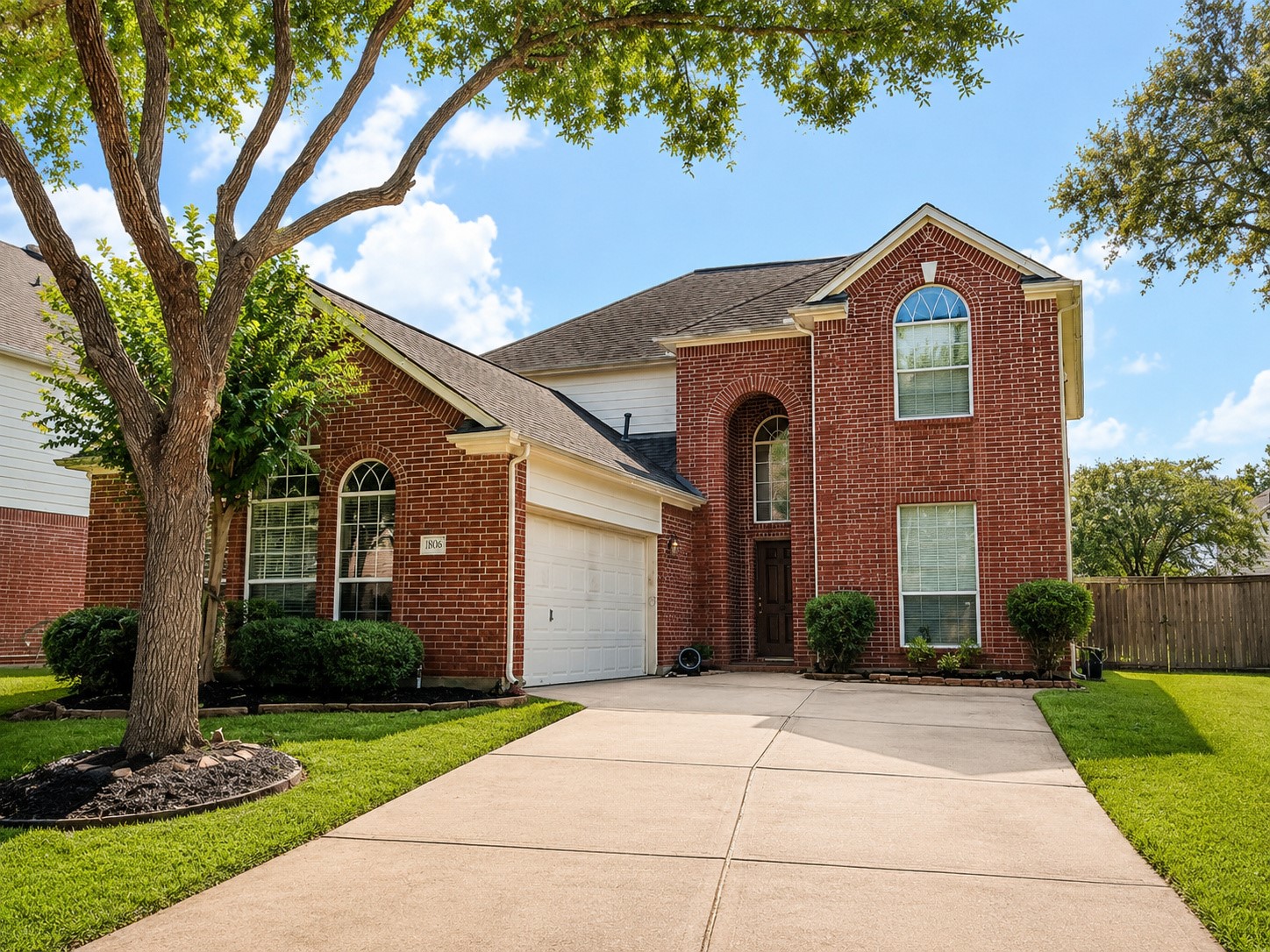 Listing photo 1