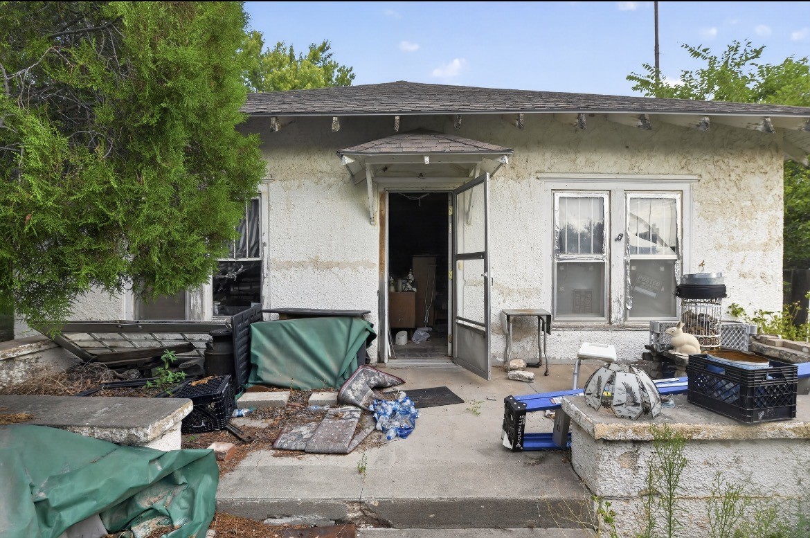 Listing photo 1