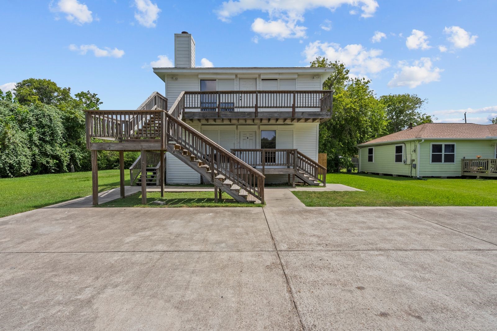 Listing photo 1