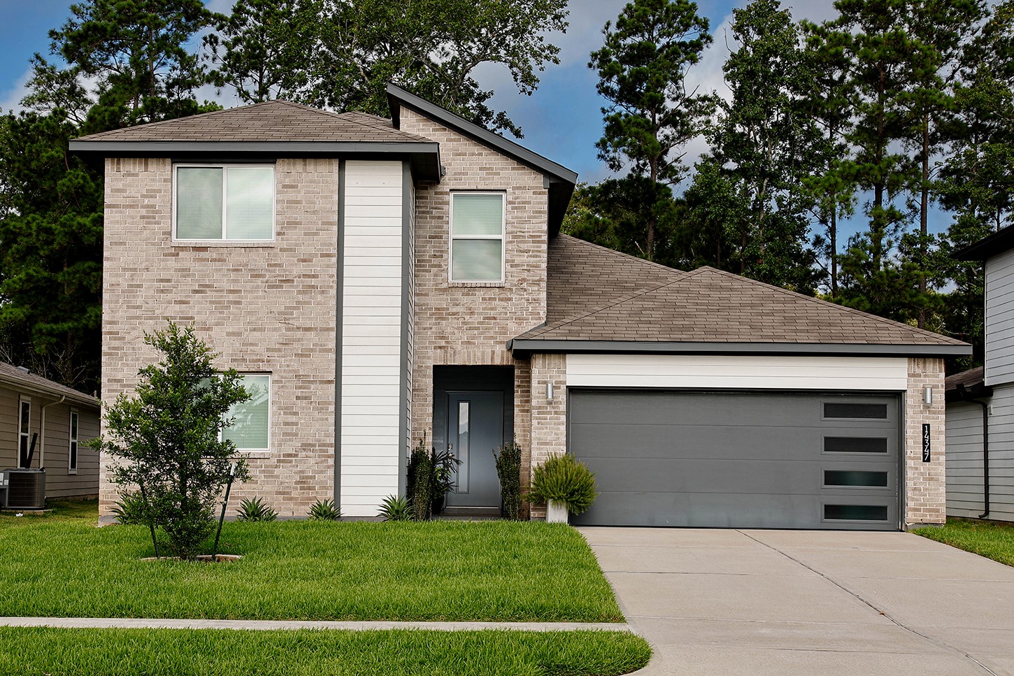 Listing photo 1