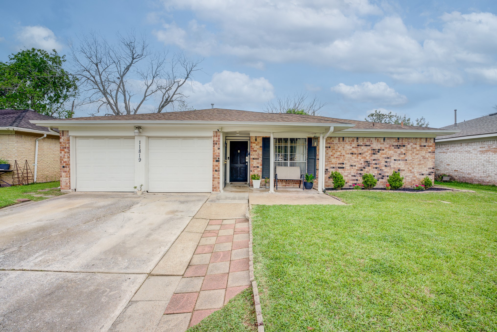 Listing photo 1