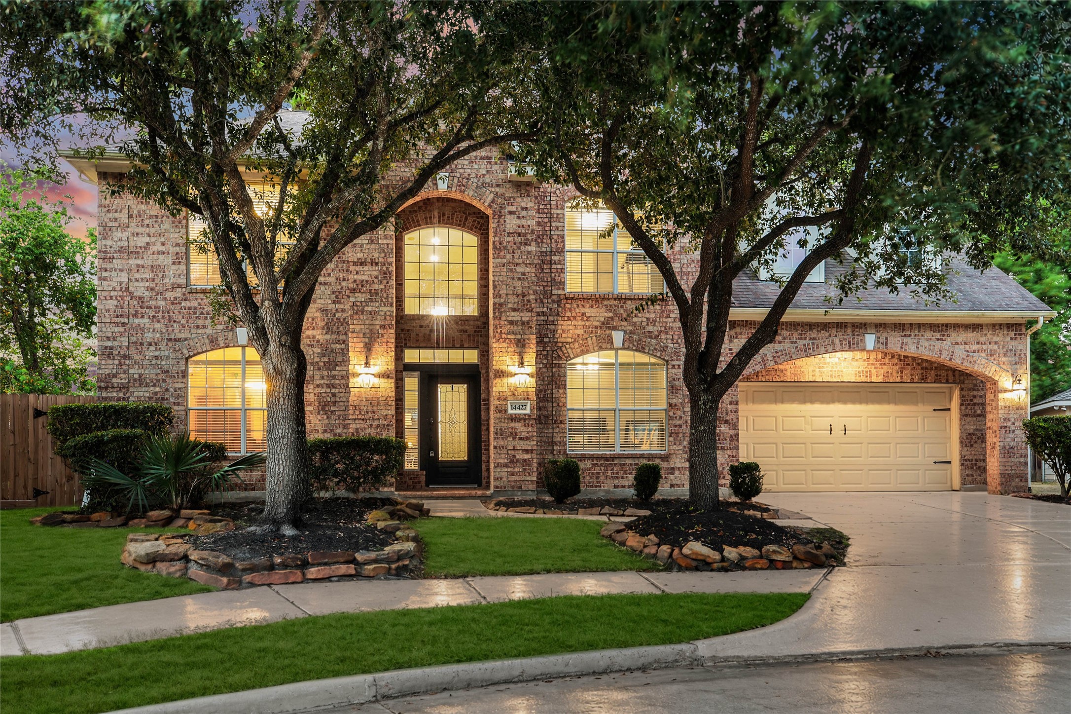 Listing photo 1