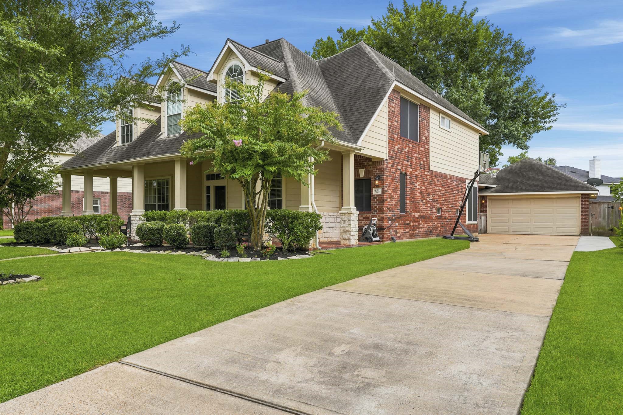 Listing photo 1