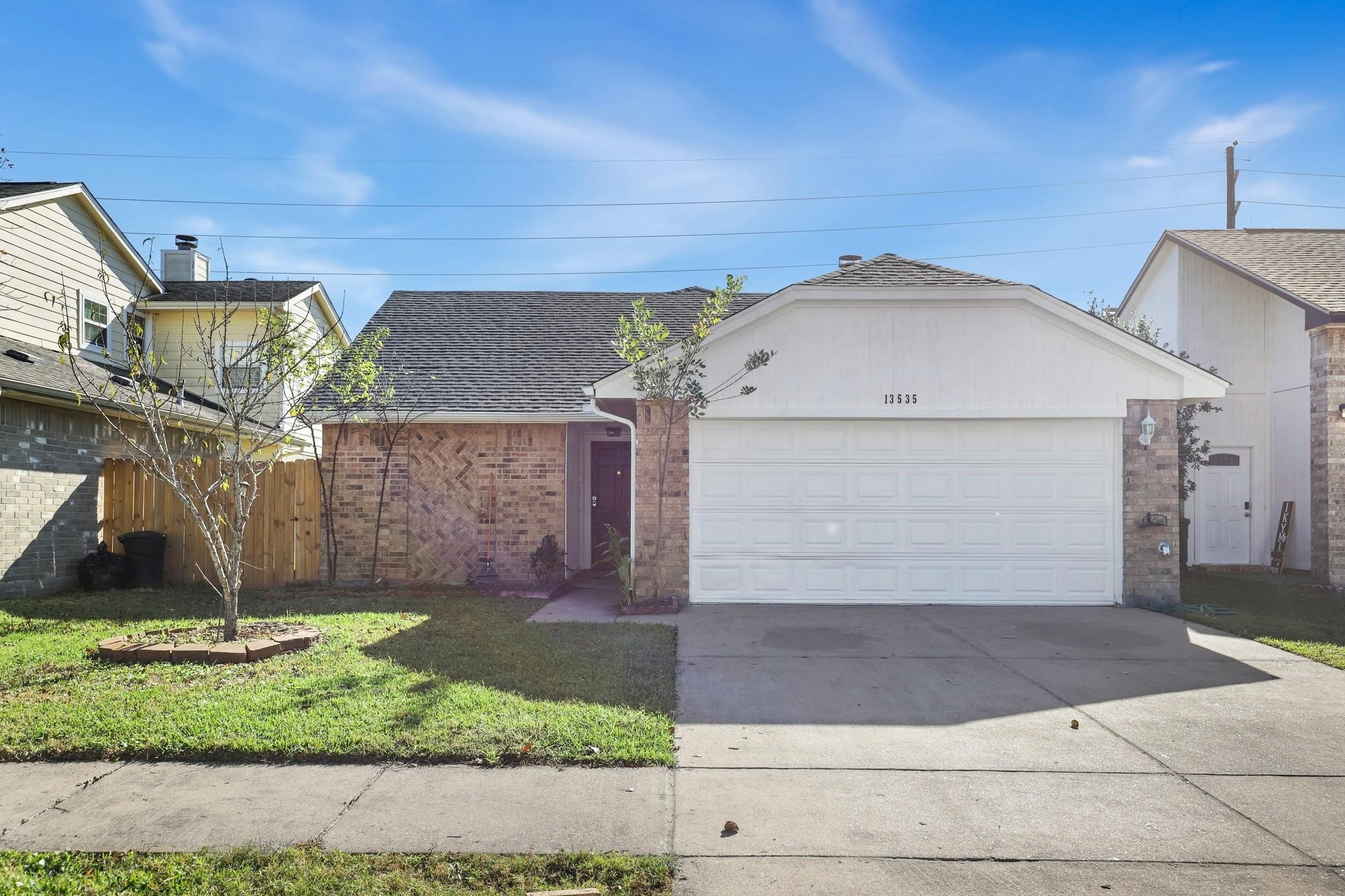 Listing photo 1