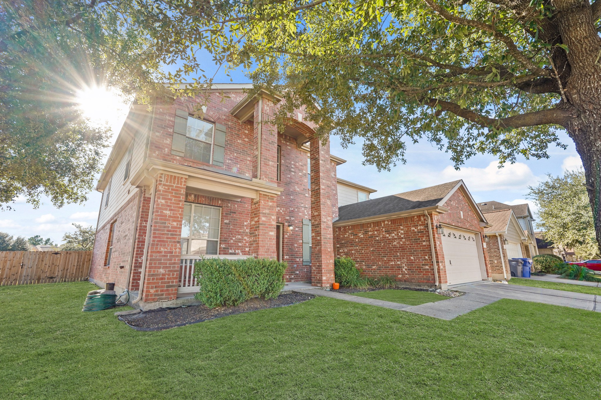 Listing photo 1