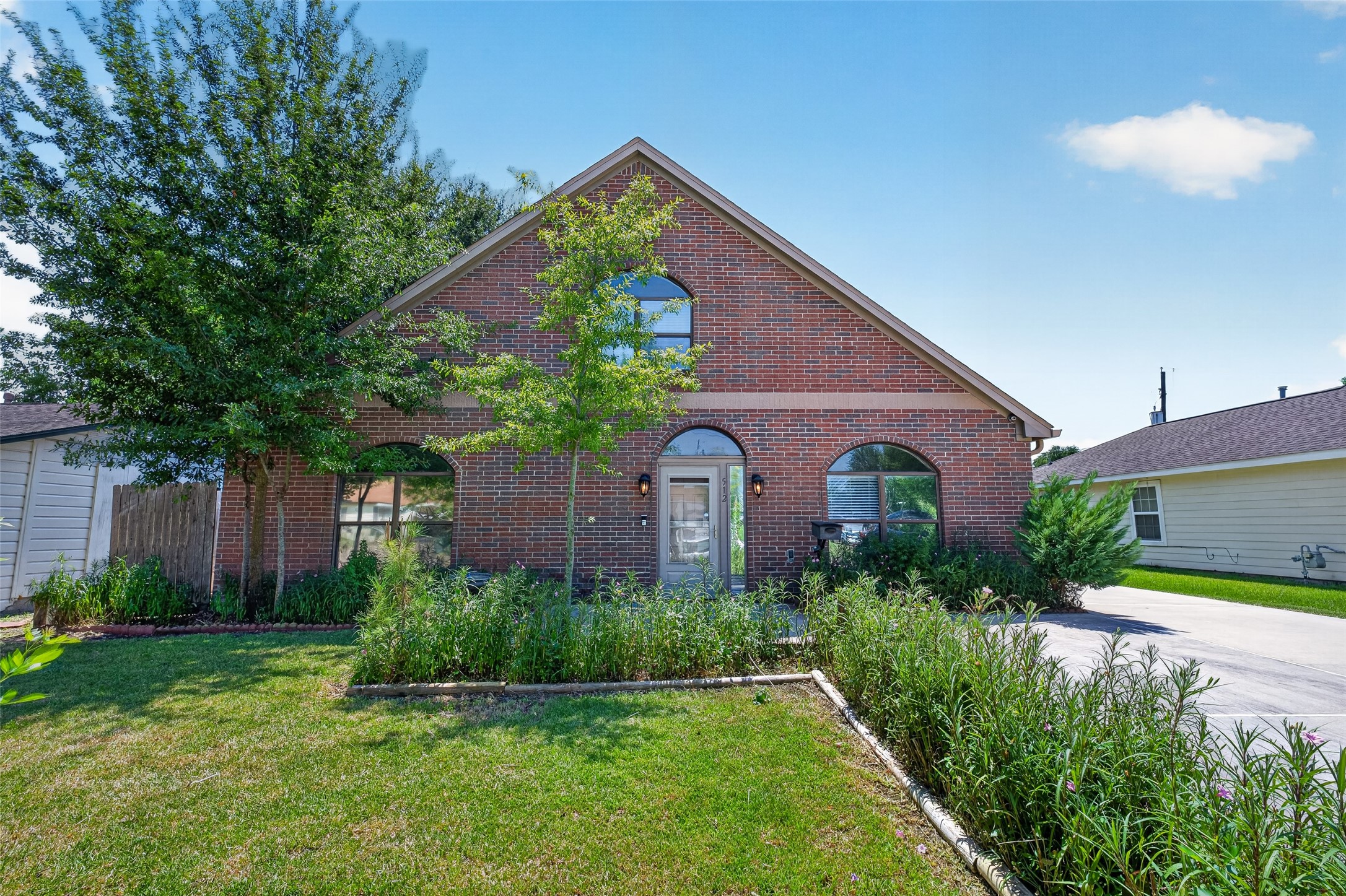 Listing photo 3
