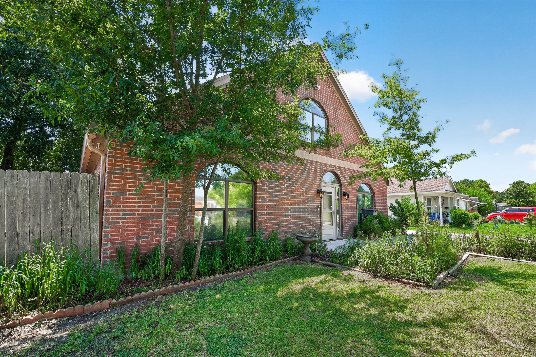 Listing photo 4