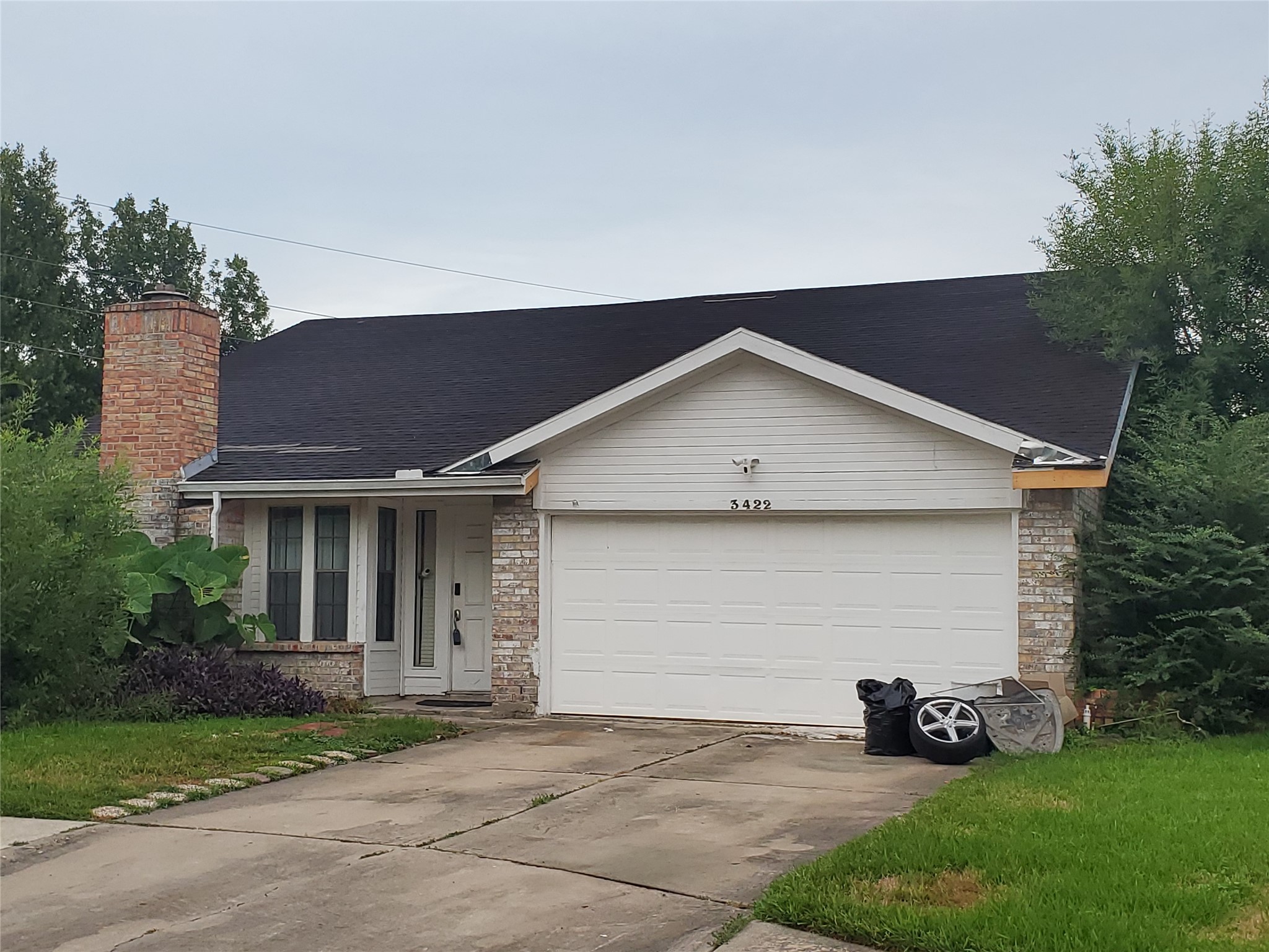 Listing photo 1