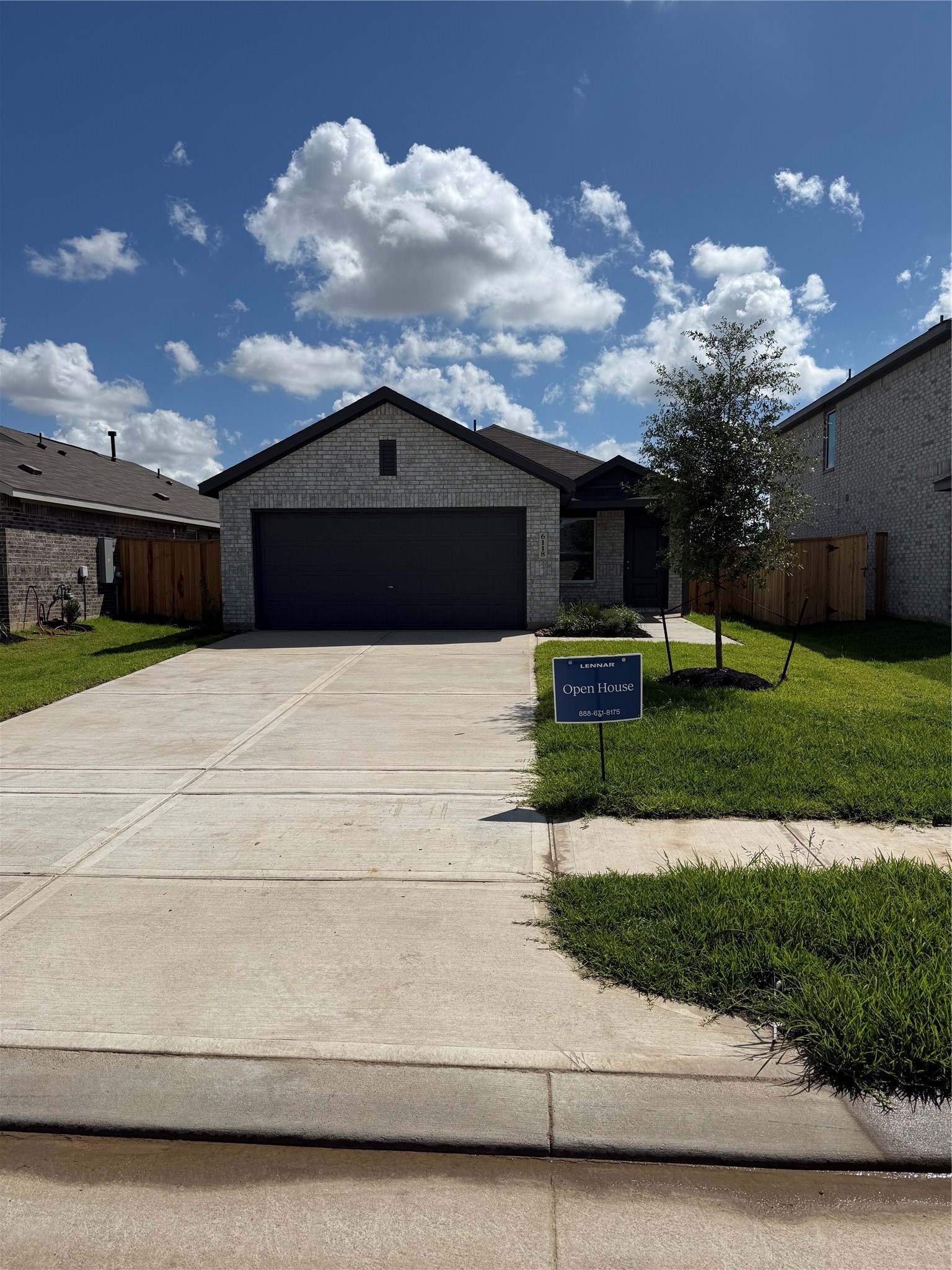 Listing photo 1