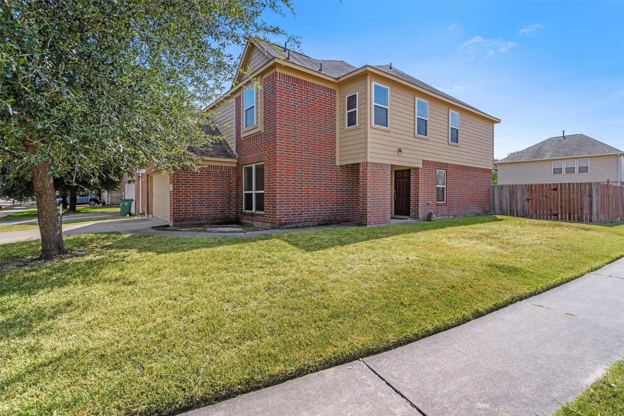Listing photo 4