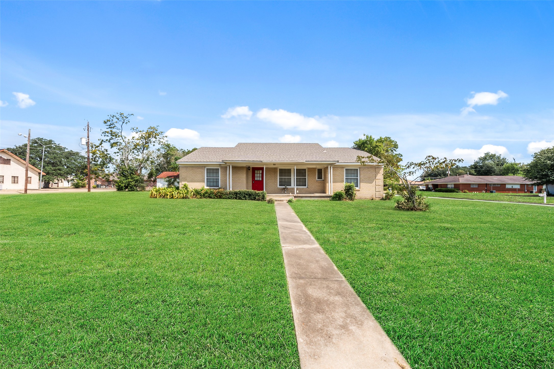 Listing photo 1