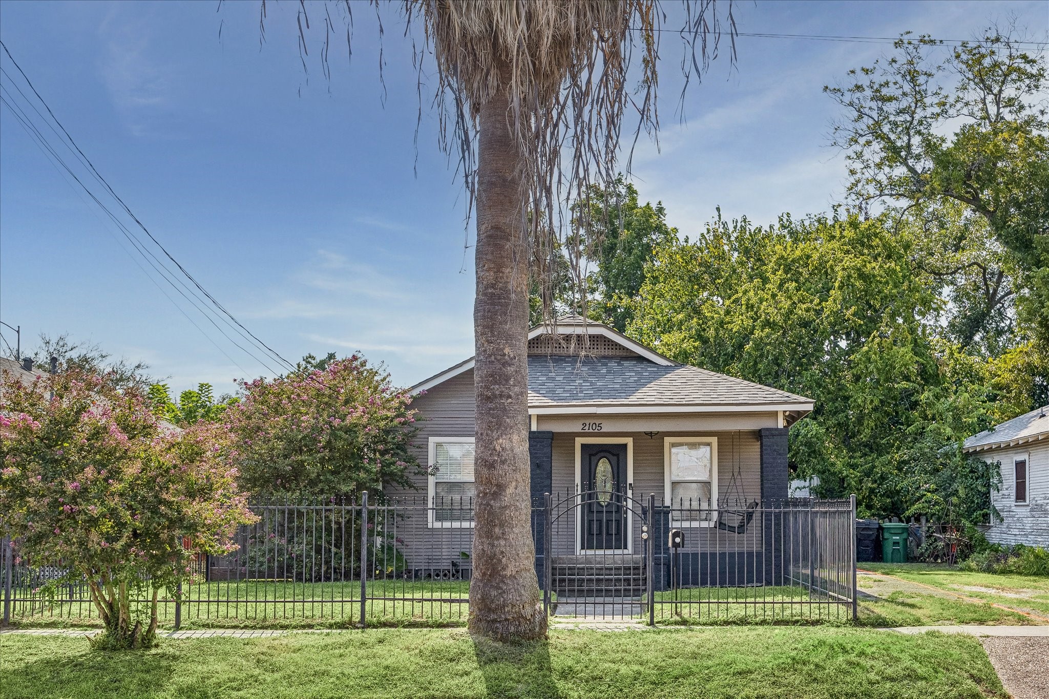 Listing photo 1