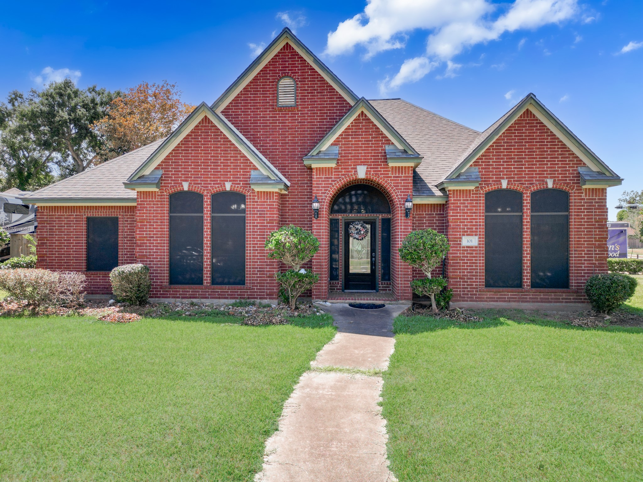 Listing photo 1