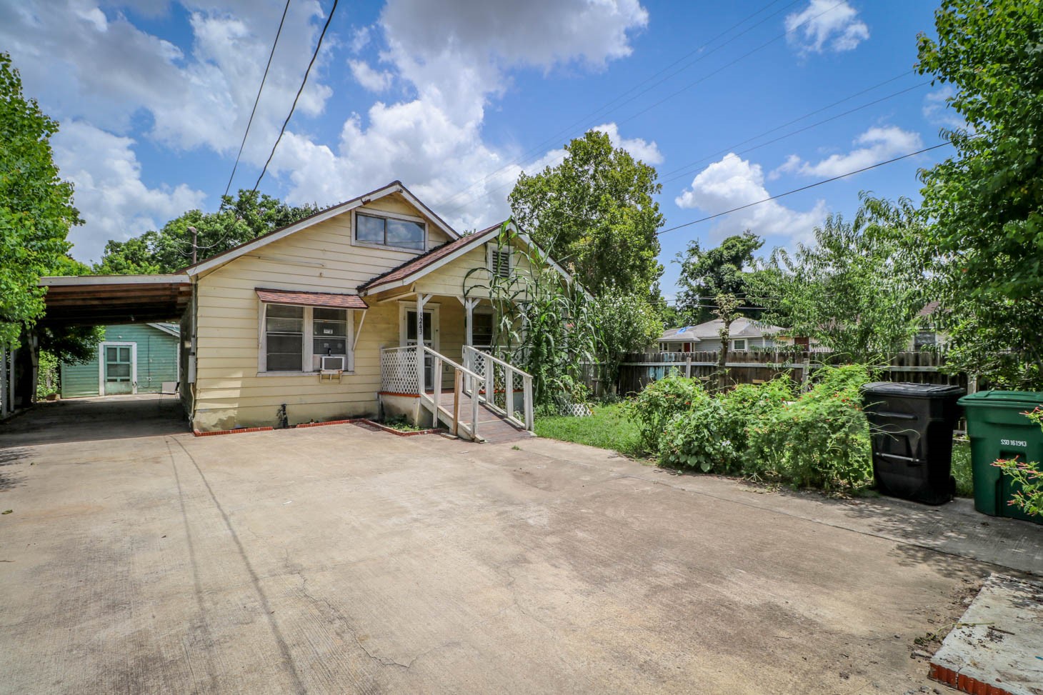Listing photo 1