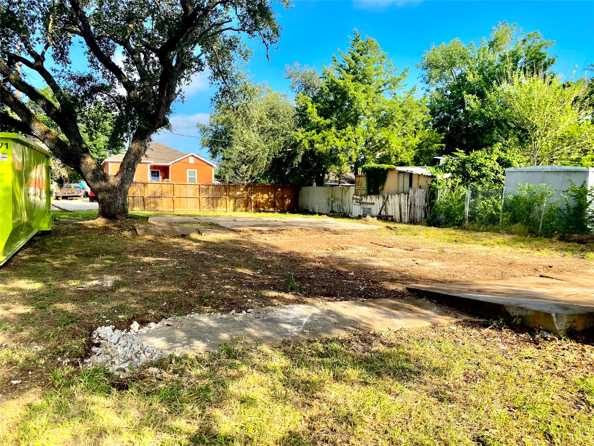 Listing photo 1