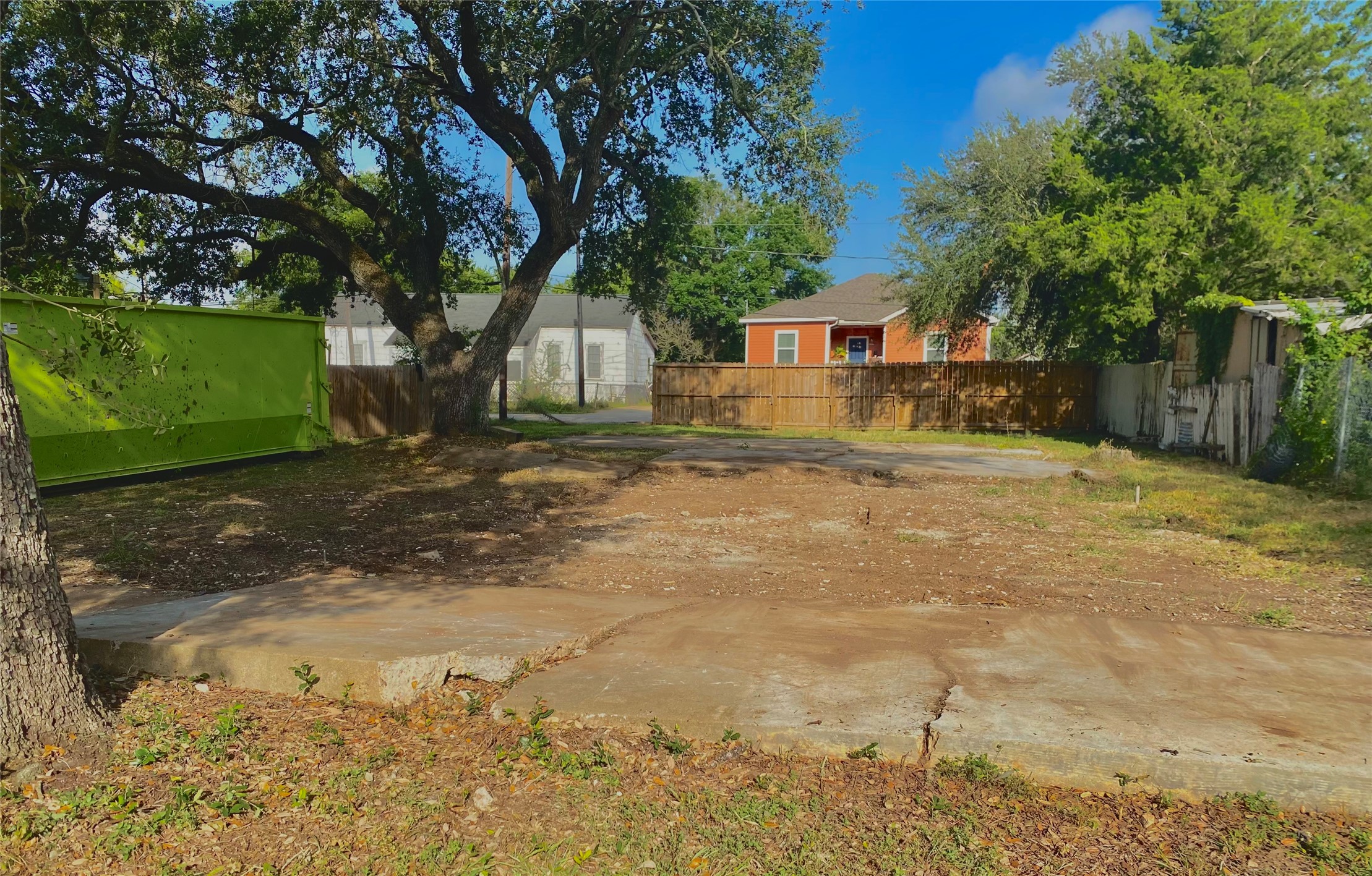 Listing photo 3