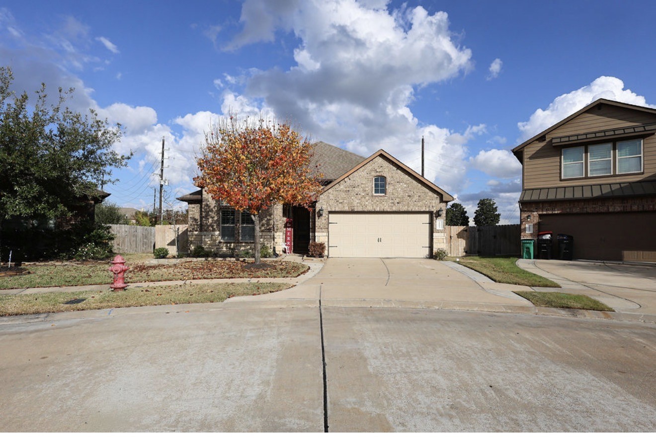 Listing photo 1