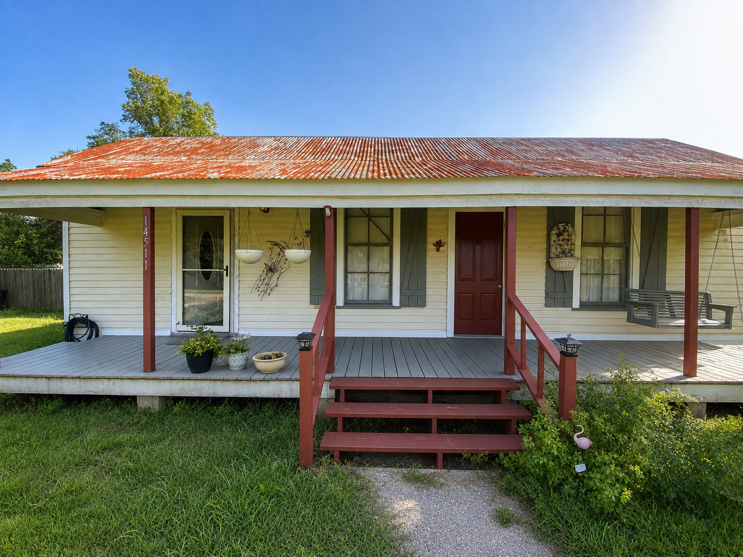 Listing photo 1