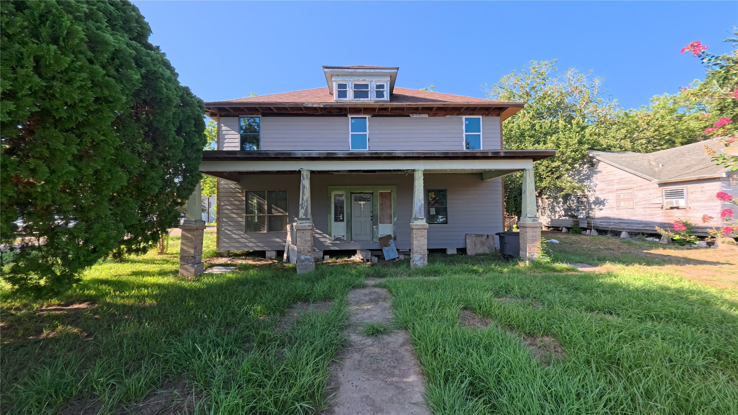 Listing photo 1