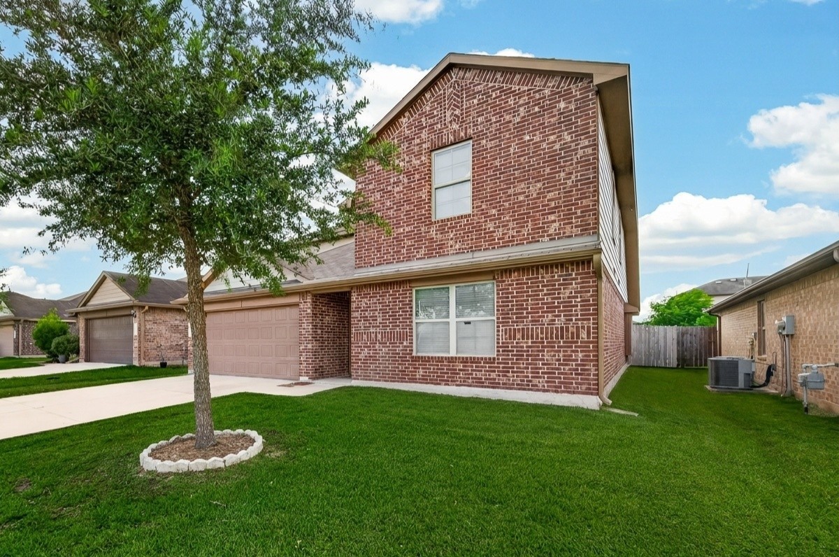 Listing photo 1