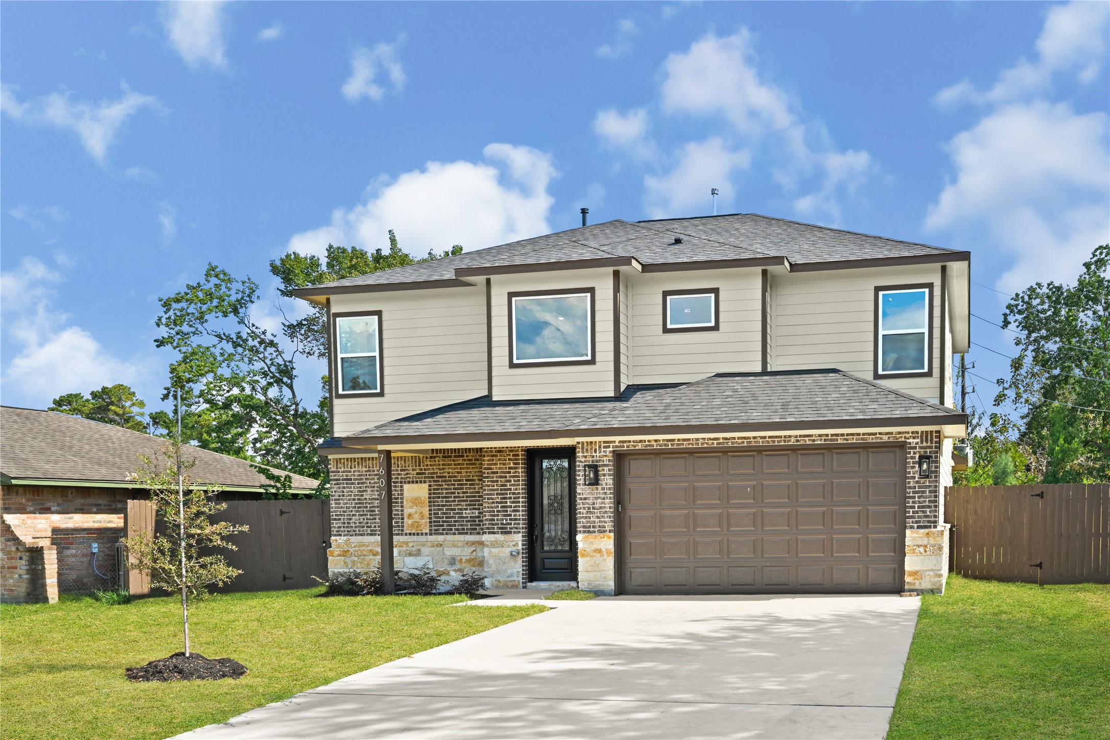Listing photo 1