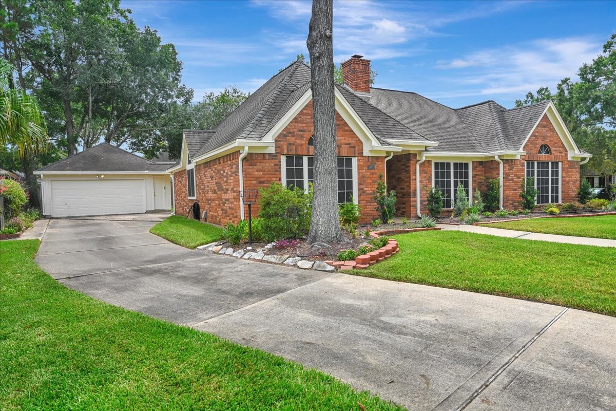 Listing photo 1