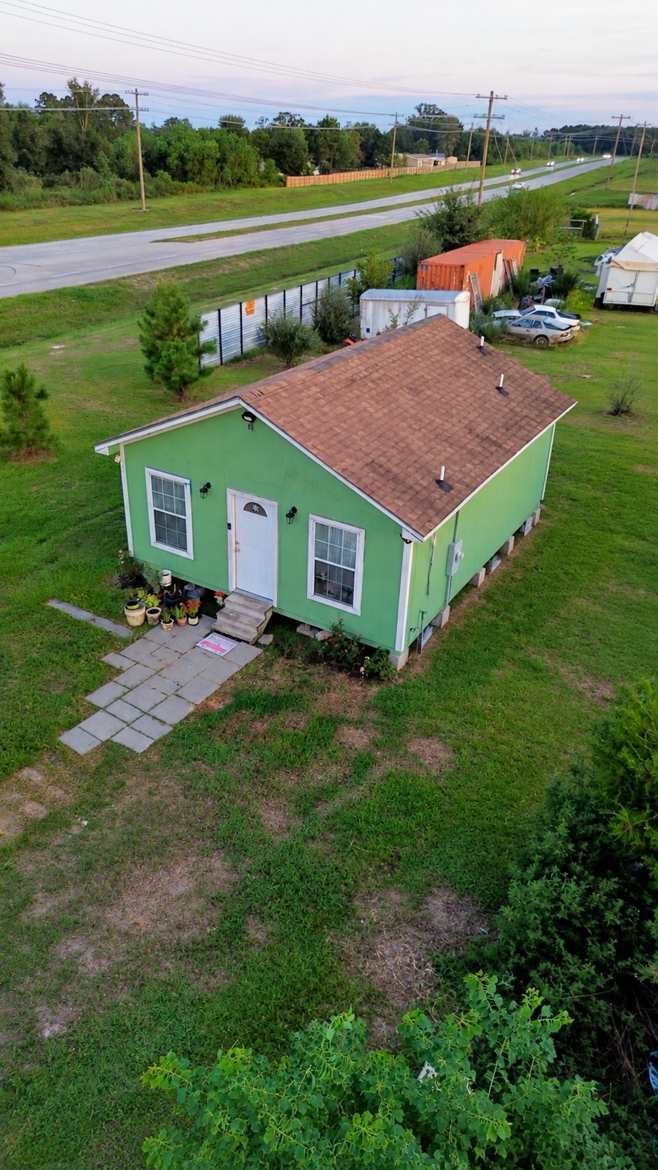 Listing photo 1