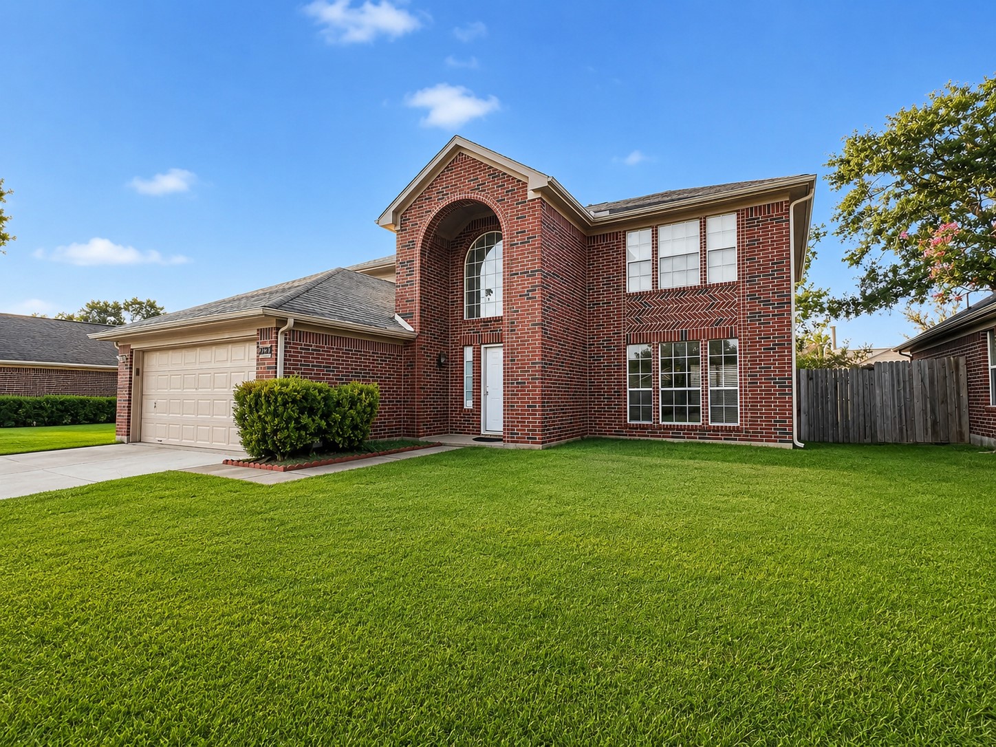 Listing photo 1