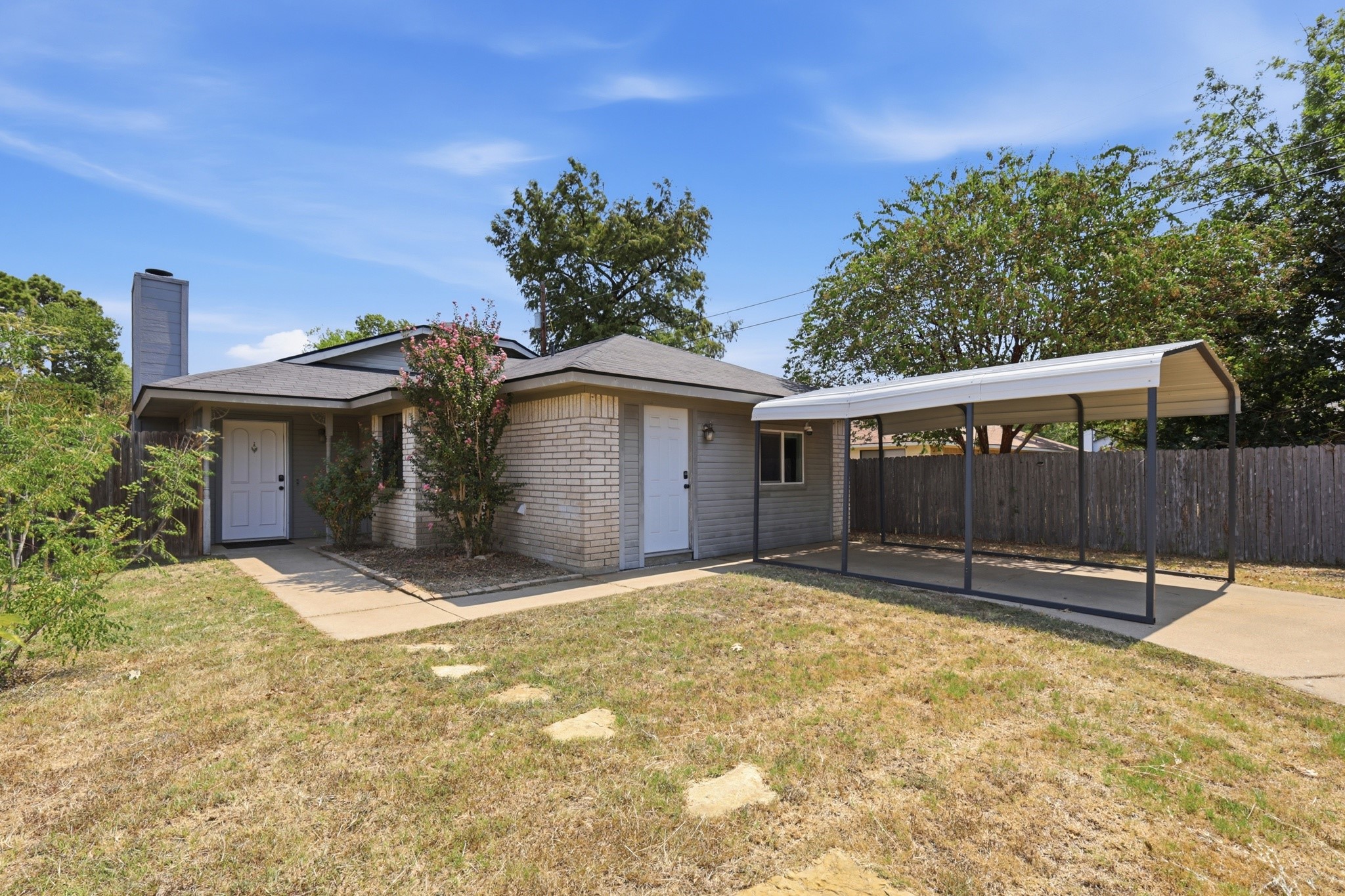 Listing photo 1